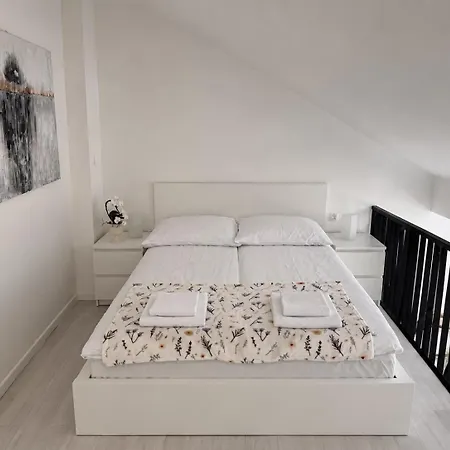 Apartman Comfystay Old Town - Black Orchid